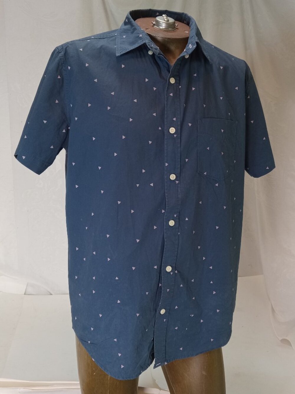 Aeropostale Mens Medium Blue Short Sleeve Button Down Shirt Triangle Pink Y2K